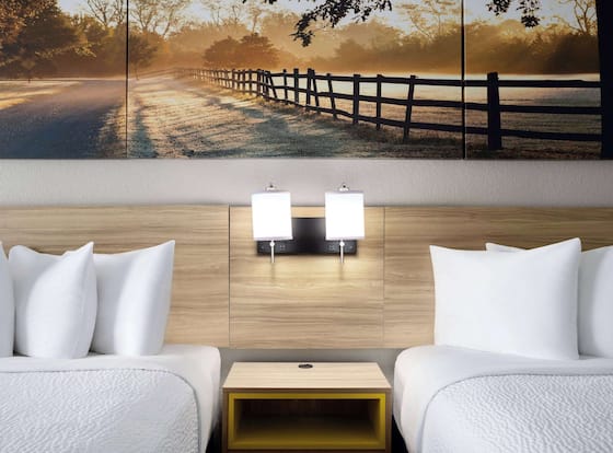 Days Inn by Wyndham Waycross is a family friendly hotel in Waycross, Georgia (GA)