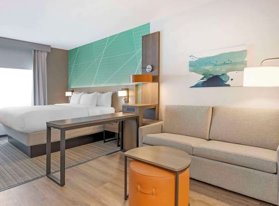 Comfort Suites Fort Wayne - Southwest is a family friendly hotel in Fort Wayne, Indiana (IN)