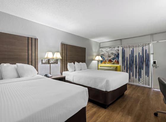 Econo Lodge Carlsbad Caverns Area is a family friendly hotel in Carlsbad, New Mexico (NM)