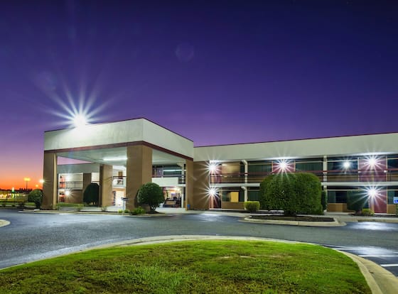 Red Roof Inn Kenly – I-95 is a family friendly hotel in Kenly, North Carolina (NC)