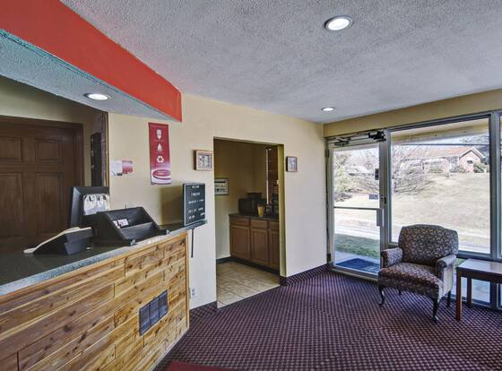 Econo Lodge Near Bluefield College is a family friendly hotel in Bluefield, West Virginia (WV)