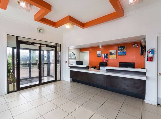 Motel 6 San Antonio, TX - Fiesta Trails is a family friendly hotel in San Antonio, Texas (TX)