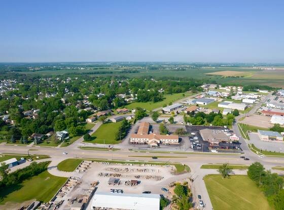 I-80 Inn & Suites is a family friendly hotel in Davenport, Iowa (IA)