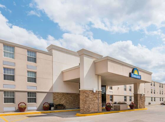 Days Inn by Wyndham Gillette is a family friendly hotel in Gillette, Wyoming (WY)