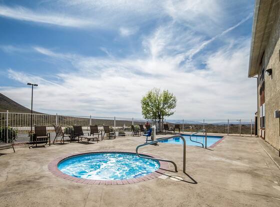 Quality Inn Zion Park Area is a family friendly hotel in Hurricane, Utah (UT)