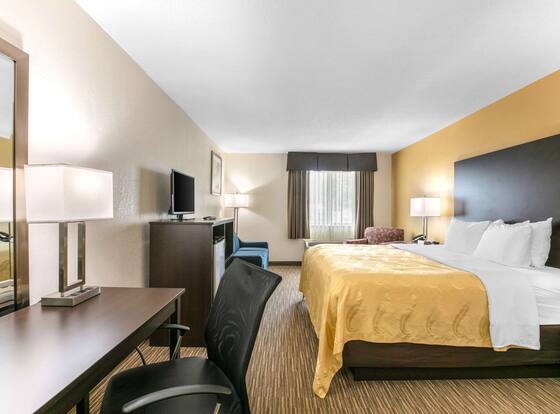 Quality Inn & Suites Metropolis I-24 is a family friendly hotel in Metropolis, Illinois (IL)