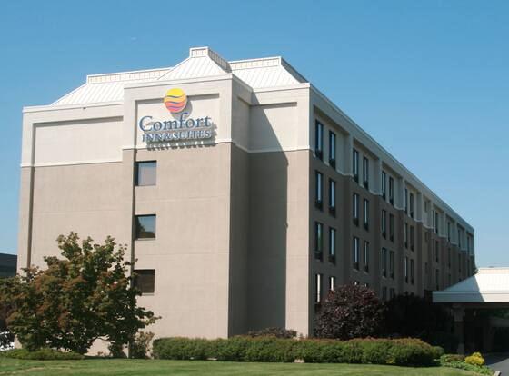 Comfort Inn & Suites Somerset - New Brunswick is a family friendly hotel in Somerset, New Jersey (NJ)