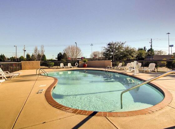 Comfort Inn Moss Point - Pascagoula is a family friendly hotel in Moss Point, Mississippi (MS)
