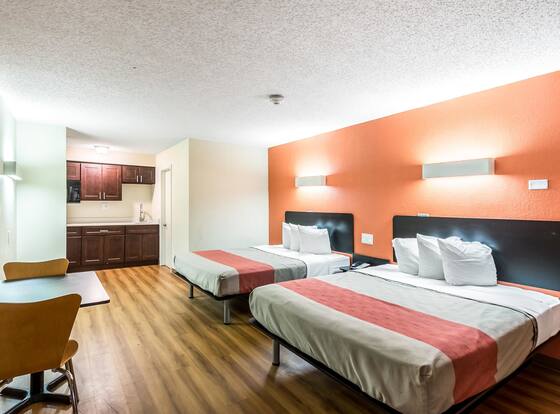Motel 6 New Brunswick is a family friendly hotel in New Brunswick, New Jersey (NJ)