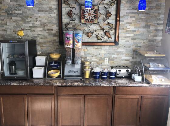 Days Inn by Wyndham Columbus is a family friendly hotel in Columbus, Mississippi (MS)