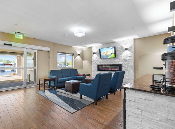 Comfort Inn Hobart-Merrillville I-65 is a family friendly hotel in Hobart, Indiana (IN)