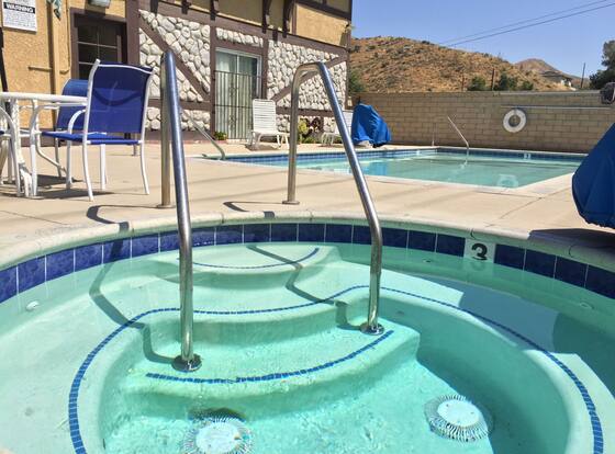 Triplodge of Santa Clarita is a family friendly hotel in Santa Clarita, California (CA)