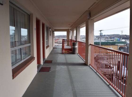 Knights Inn Oswego is a family friendly hotel in Oswego, New York (NY)