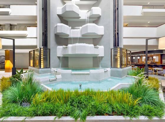 DoubleTree by Hilton Davenport is a family friendly hotel in Davenport, Iowa (IA)