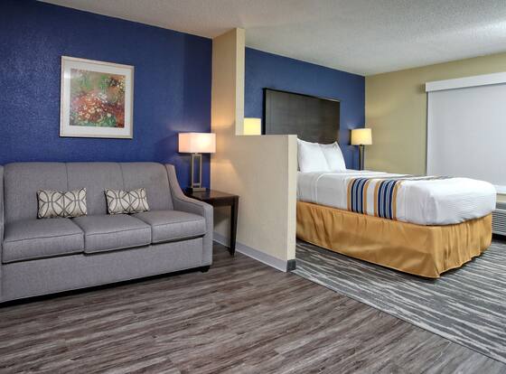 Eagles Nest Inn is a family friendly hotel in Statesboro, Georgia (GA)