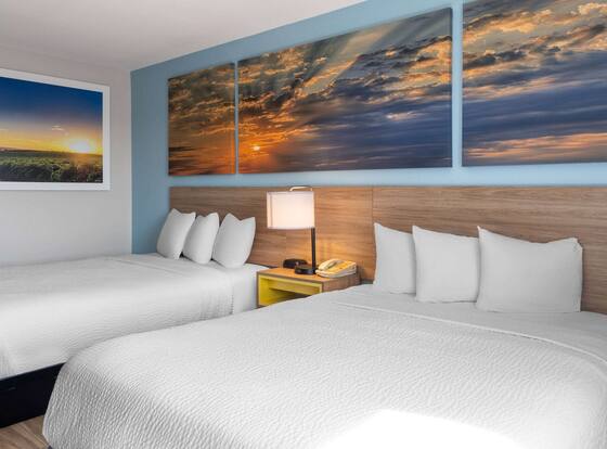 Days Inn by Wyndham Neenah is a family friendly hotel in Neenah, Wisconsin (WI)