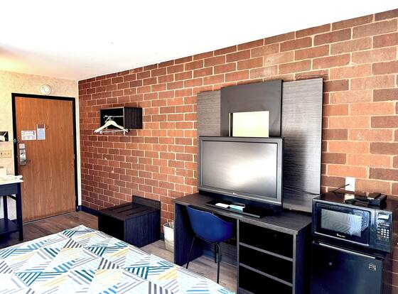 Motel 6 Eau Claire, WI is a family friendly hotel in Eau Claire, Wisconsin (WI)