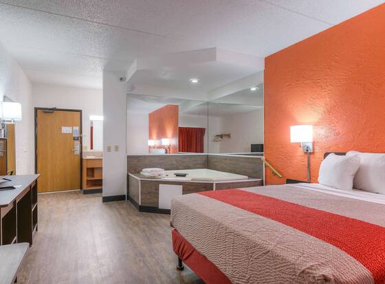 Motel 6 Bridgeview, IL is a family friendly hotel in Bridgeview, Illinois (IL)