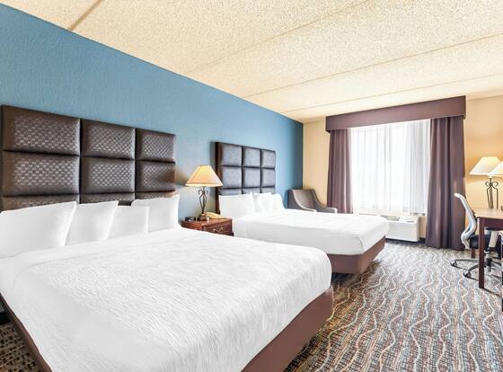 Best Western Holiday Manor is a family friendly hotel in Newton, Iowa (IA)