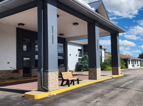Travelodge by Wyndham Rapid City/Black Hills is a family friendly hotel in Rapid City, South Dakota (SD)