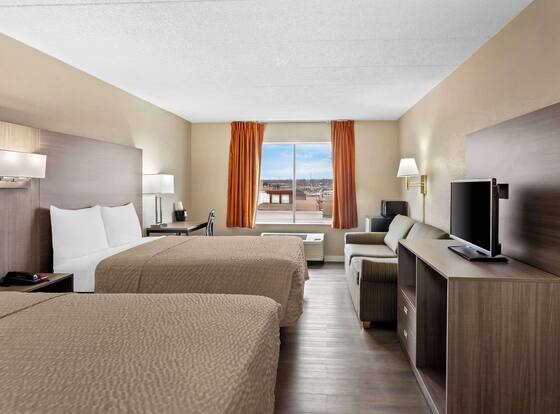 Econo Lodge is a family friendly hotel in Willowbrook, Illinois (IL)