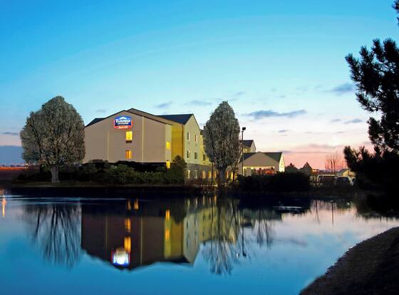 Fairfield Inn & Suites by Marriott Colorado Springs South is a family friendly hotel in Colorado Springs, Colorado (CO)