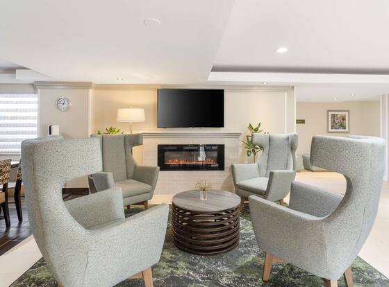 Best Western Glenview -Chicagoland Inn and Suites is a family friendly hotel in Glenview, Illinois (IL)