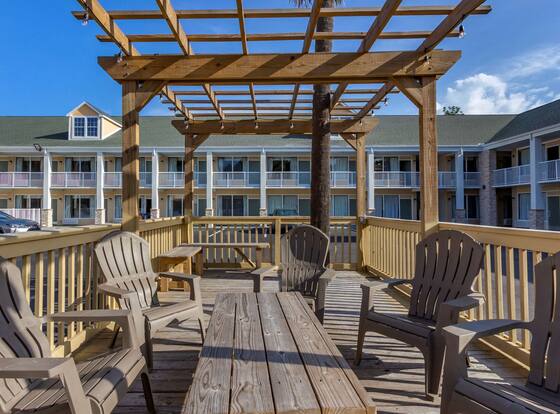 Quality Inn & Suites is a family friendly hotel in Pawleys Island, South Carolina (SC)