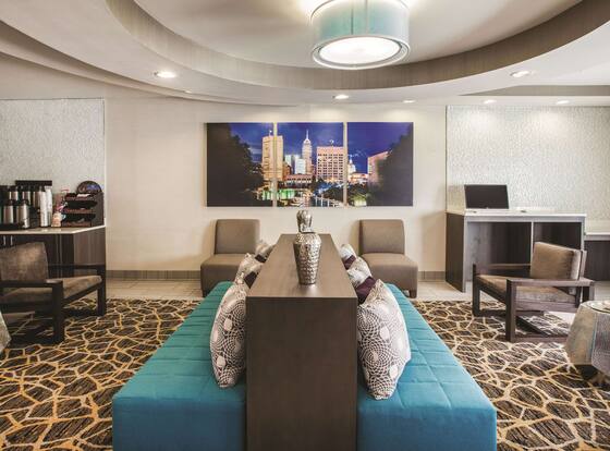 La Quinta Inn by Wyndham Indianapolis North at Pyramids is a family friendly hotel in Indianapolis, Indiana (IN)