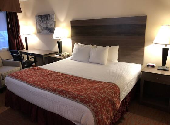 MHO Inn & Suites is a family friendly hotel in Monmouth Junction, New Jersey (NJ)