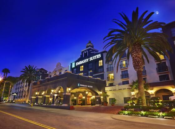 Embassy Suites by Hilton Los Angeles LAX South/El Segundo is a family friendly hotel in El Segundo, California (CA)