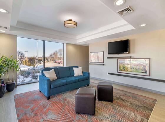 Comfort Inn Airport is a family friendly hotel in Manchester, New Hampshire (NH)