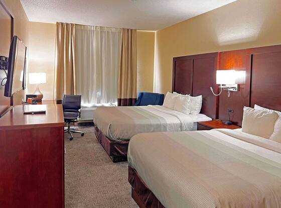 Quality Inn & Suites is a family friendly hotel in Green Bay, Wisconsin (WI)
