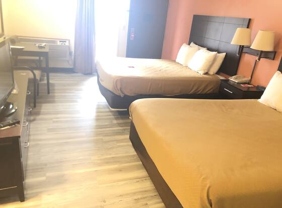 Econo Lodge Urbandale-Northwest Des Moines is a family friendly hotel in Urbandale, Iowa (IA)