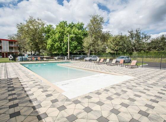 Quality Inn is a family friendly hotel in Kissimmee, Florida (FL)