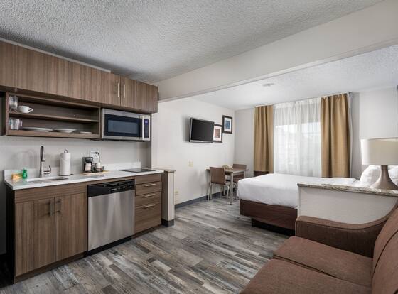 MainStay Suites Joliet I-55 is a family friendly hotel in Joliet, Illinois (IL)