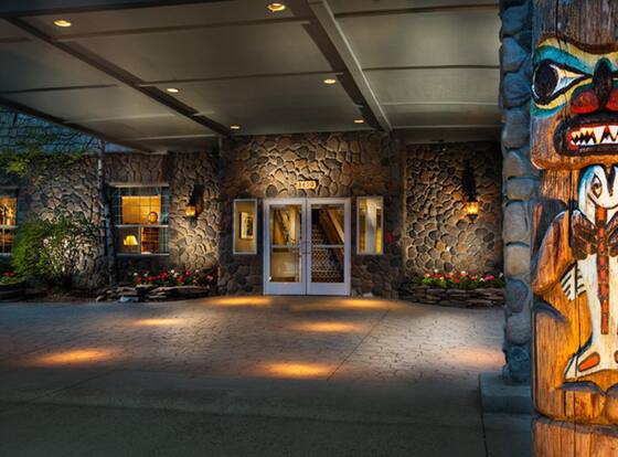 Coast Inn at Lake Hood is a family friendly hotel in Anchorage, Alaska (AK)