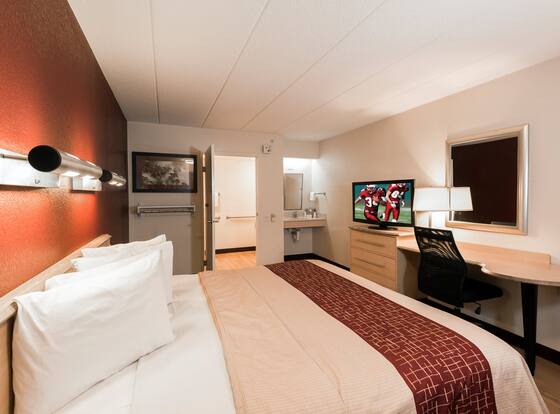 Red Roof Inn Chicago - Joliet is a family friendly hotel in Joliet, Illinois (IL)