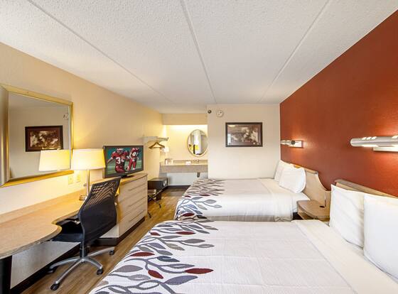 Red Roof Inn Milford - New Haven is a family friendly hotel in Milford city , Connecticut (CT)
