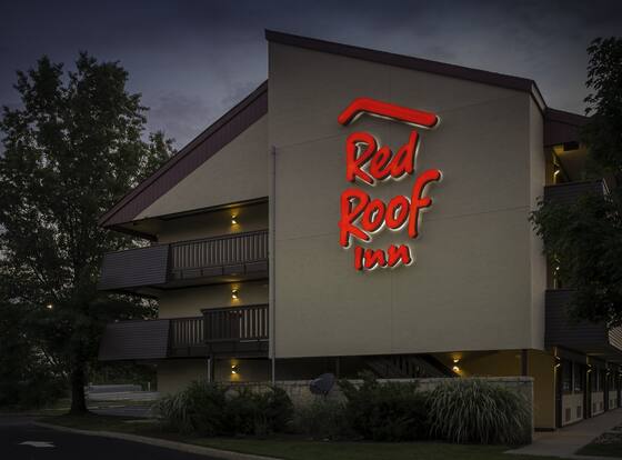 Red Roof Inn Philadelphia - Oxford Valley is a family friendly hotel in Langhorne, Pennsylvania (PA)