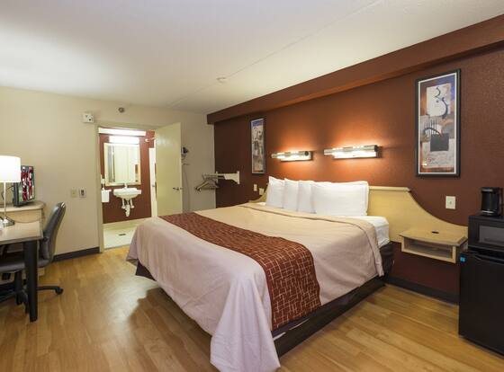 Red Roof Inn Cincinnati - Sharonville is a family friendly hotel in Sharonville, Ohio (OH)