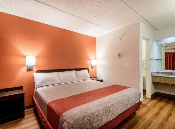 Motel 6 Birmingham, AL is a family friendly hotel in Birmingham, Alabama (AL)