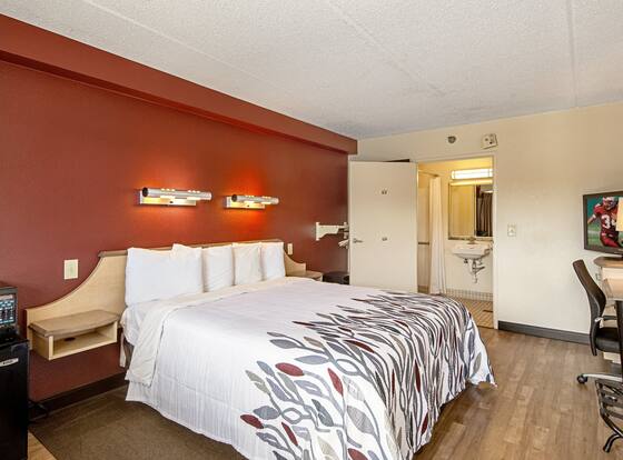 Red Roof Inn Elkhart is a family friendly hotel in Elkhart, Indiana (IN)