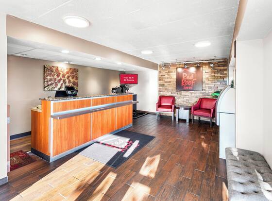 Red Roof Inn Indianapolis North - College Park is a family friendly hotel in Indianapolis, Indiana (IN)