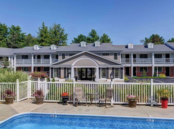 Port Inn & Suites Kennebunk, Ascend Hotel Collection is a family friendly hotel in West Kennebunk, Maine (ME)