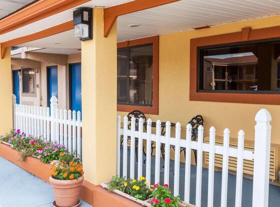 Red Carpet Inn is a family friendly hotel in Elkton, Maryland (MD)