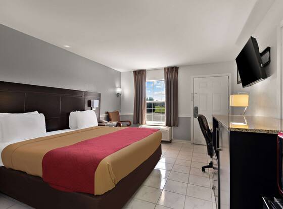 Econo Lodge Princess Anne is a family friendly hotel in Princess Anne, Maryland (MD)