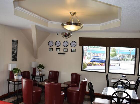 MHO Hotel Bordentown is a family friendly hotel in Fieldsboro, New Jersey (NJ)