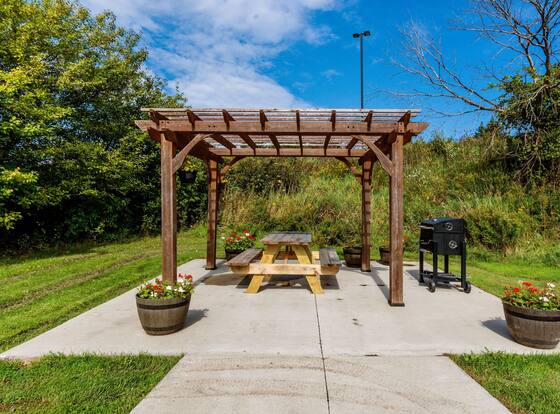 Red Roof Inn Grand Rapids Airport is a family friendly hotel in Kentwood, Michigan (MI)