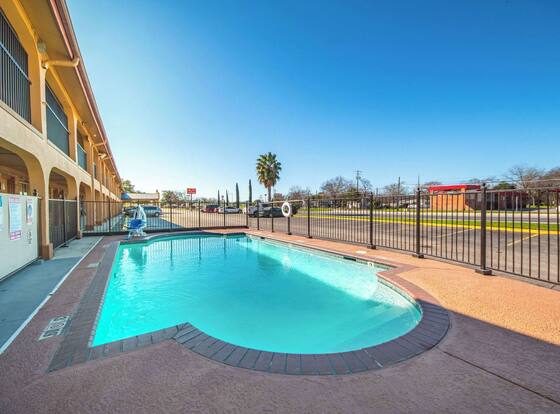 Econo Lodge San Marcos University Area is a family friendly hotel in San Marcos, Texas (TX)